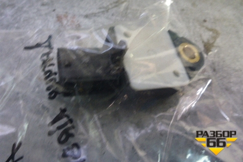 Датчик AIR BAG для Toyota Avensis с 2003-2009г (Авенсис)