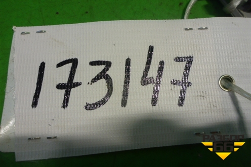 Накладка на торпедо (центральная левая) (1Z1858415) для Skoda Octavia (А5) с 2004-2013г (Октавия)