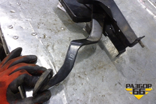 Педаль тормоза для Hyundai  HD 35-78 с 2003г
