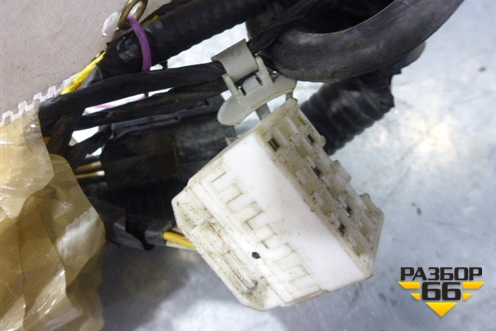 Проводка двери правой для Hyundai  HD 35-78 с 2003г