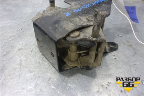 Замок кабины (правый) для Hyundai  HD 35-78 с 2003г