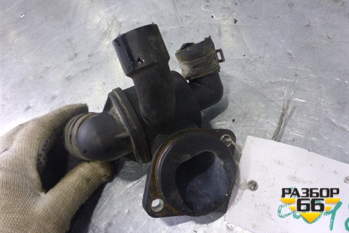 Корпус термостата (2.0л TDI) (03L121111AB) для Volkswagen Amarok с 2010г