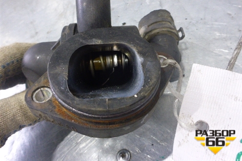 Корпус термостата (2.0л TDI) (03L121111AB) для Volkswagen Amarok с 2010г
