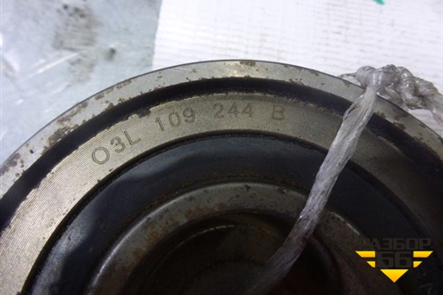 Ролик обводной ремня навесного оборудования (2.0л TDI) (03L109244B) для Volkswagen Amarok с 2010г