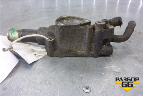 Корпус термостата (2.0л 16VQR20) для Nissan Primera (P12E) с 2001-2008г (Примера)