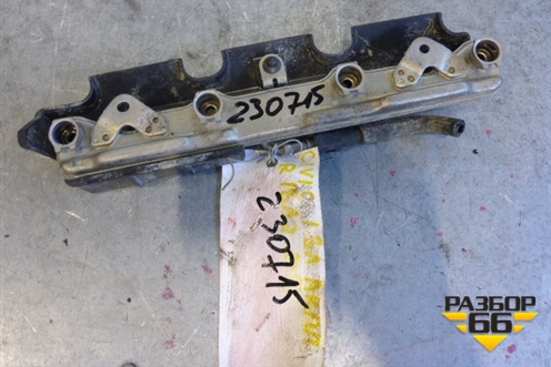 Рейка топливная рампа (1.8л R18A2) для Honda Civic 5D с 2006-2012г