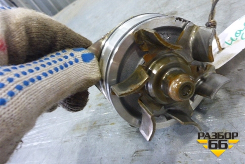 Насос водяной помпа (2.4л QR23 V6) для Nissan Teana (J31) с 2003-2008г