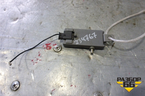 Антенна электрическая (усилитель) (7L6035577) для Volkswagen Touareg c 2002-2010г (Туарег)