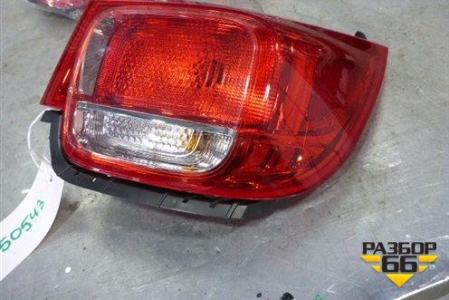 Фонарь задний наружный правый (новый) (25920376) для Chevrolet Malibu с 2011г