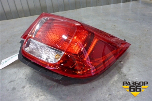 Фонарь задний наружный правый (новый) (25920376) для Chevrolet Malibu с 2011г