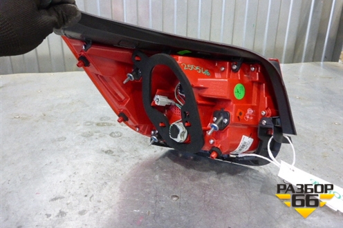 Фонарь задний наружный правый (новый) (25920376) для Chevrolet Malibu с 2011г