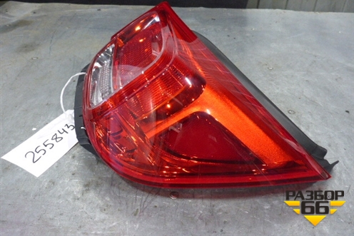 Фонарь задний наружный правый (новый) (25920376) для Chevrolet Malibu с 2011г