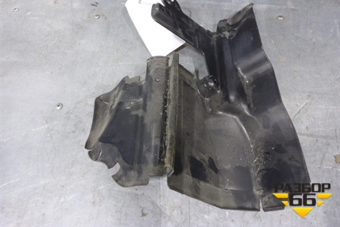 Пыльник двигателя боковой правый (новый) (31323243) для Volvo S80 с 2006-2016г (C80)