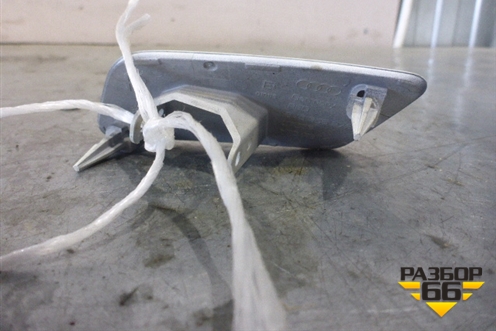 Крышка форсунки омывателя фары правая (после 2008 г) (8P0955276A) для Audi A3 (8PA) 2003-2013г Sportback (А3)