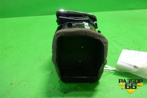 Дефлектор воздушный левый (687613TS0A) для Nissan Teana (L33) с 2013г (Теана)