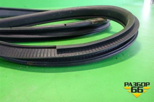 Уплотнитель двери (задней правой на кузов) для Nissan Teana (L33) с 2013г (Теана)