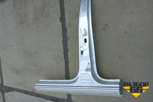 Порог со стойкой левый (5ти дверный кузов) (MN161583) для Mitsubishi Colt с 2004г (Кольт)