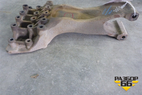 Кронштейн реактивной тяги (к раме) (552507K900) для Hyundai  HD-500 с 2010г