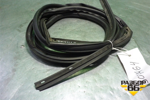 Уплотнитель двери задней левой для Nissan Murano (Z51) с 2007-2015г (Мурано)