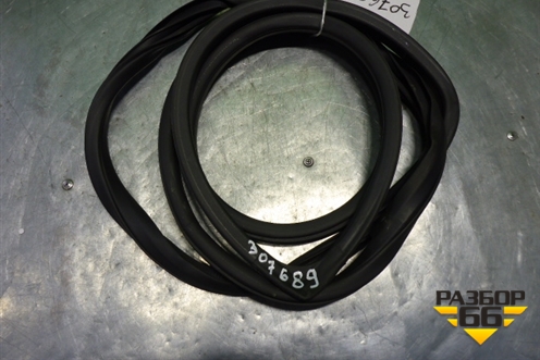 Уплотнитель двери задней левой для Nissan Murano (Z51) с 2007-2015г (Мурано)