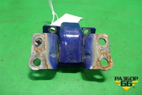 Петля двери правой нижняя  (79110A001) для Hyundai  HD-500 с 2010г