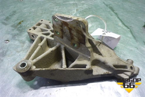 Кронштейн двигателя (1.4л 350A1000) (46820385) для Fiat Grande Punto с 2005г