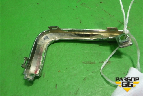 Накладка ПТФ левая (после 2015г верхняя) (5212660130) для Toyota Land Cruiser (200) с 2008г (Ленд Крузер)