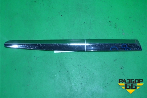 Накладка двери задней левой (828713JA0A) для Infiniti Infiniti QX56/QX80 (Z62) с 2010г (Ку икс56/80)