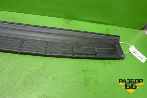 Накладка заднего бампера (до 2012г) (5216260040) для Toyota Land Cruiser (200) с 2008г (Ленд Крузер)