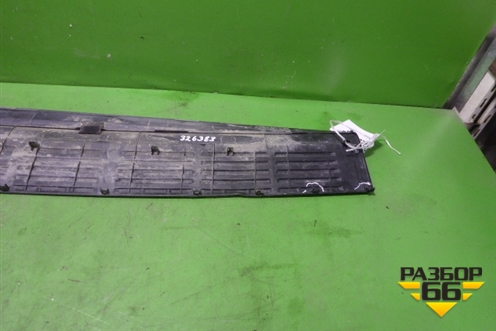 Накладка заднего бампера (до 2012г) (5216260040) для Toyota Land Cruiser (200) с 2008г (Ленд Крузер)