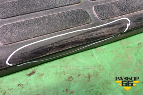 Подножка левая (796085744) для Chevrolet Tаhoe с 2000-2006г