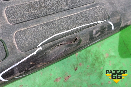Подножка левая (796085744) для Chevrolet Tаhoe с 2000-2006г