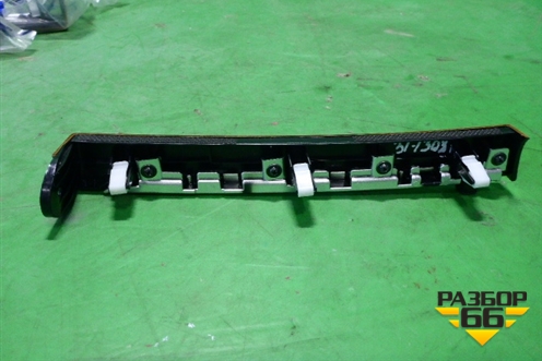 Накладка на торпедо (левая новая) (847803J150FU) для Hyundai ix 55 с 2008г