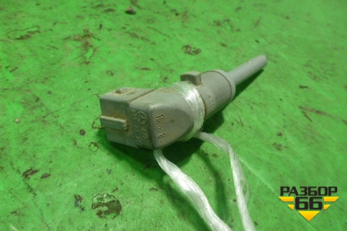 Датчик уровня жидкости в расширительном бачке (9705450124) для Mercedes Benz TRUCK Axor 2 с 2004г (Аксор)