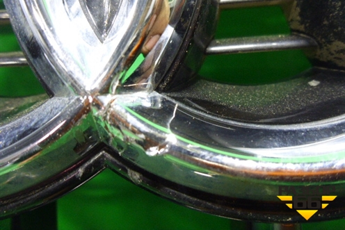 Решетка радиатора (после 2012г под парктроник) (8R0853651S) для Audi Q5 c 2008-2017г (Ку 5)