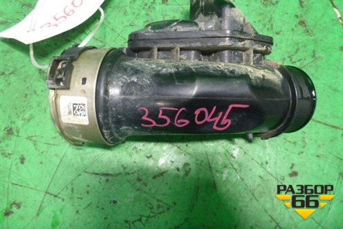 Патрубок интеркулера пластиковый (2.0л B4204T11) (31422061) для Volvo XC60 с 2008-2017г