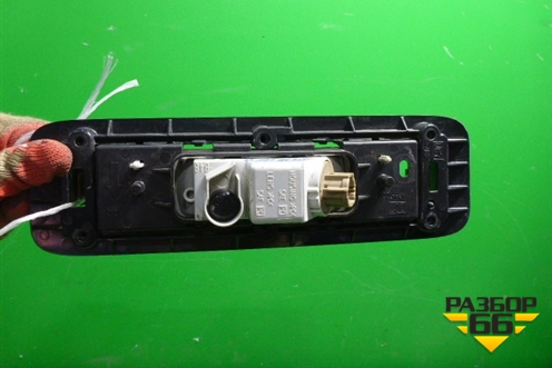 Фонарь в задний бампер центральный для Infiniti Infiniti QX56/QX80 (Z62) с 2010г (Ку икс56/80)