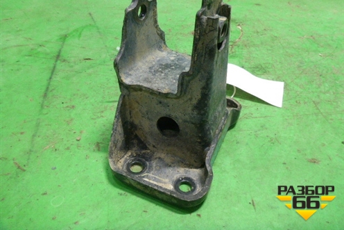 Кронштейн двигателя правый (5.6л VK56) для Infiniti Infiniti QX56/QX80 (Z62) с 2010г (Ку икс56/80)