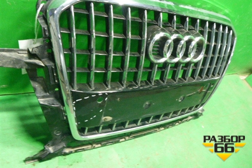 Решетка радиатора (после 2012г под парктроник) (8R0853651R) для Audi Q5 c 2008-2017г (Ку 5)