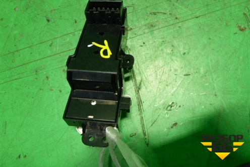 Кнопка обогрева сидений (переднего правого) (933403W000) для Kia Sportage с 2010-2015г (Спортеидж 3)