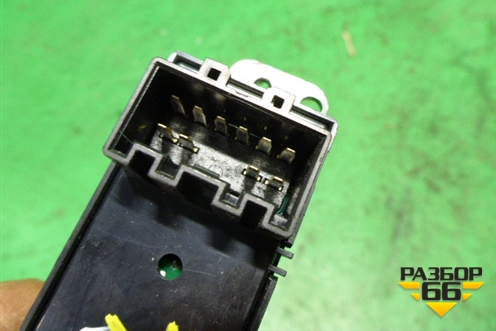 Кнопка обогрева сидений (переднего правого) (933403W000) для Kia Sportage с 2010-2015г (Спортеидж 3)