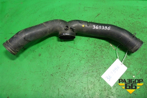 Патрубок воздушного фильтра (4.2л BAR) (7L6129627G) для Volkswagen Touareg c 2002-2010г (Туарег)