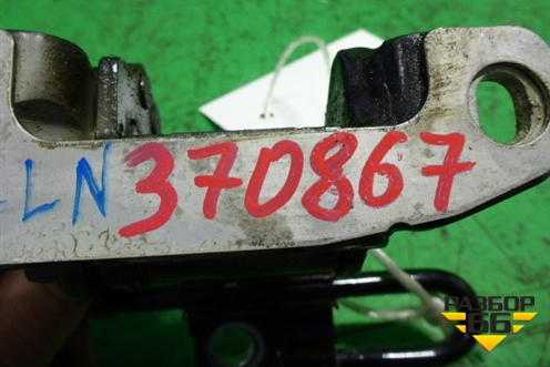 Петля двери задней левой нижняя (3D7833411A) для Volkswagen Phaeton с 2002-2014г (Фаетон)