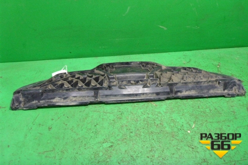 Кронштейн заднего бампера центральный (нижинй) (4M0807329) для Audi Q7 c 2015г (Ку 7)