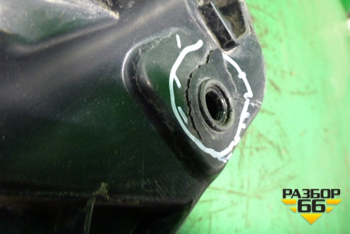 Кронштейн заднего бампера центральный (нижинй) (4M0807329) для Audi Q7 c 2015г (Ку 7)