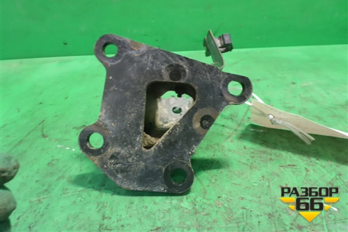 Кронштейн двигателя правый ( 2.5л YD25) (11232EB300) для Nissan Pathfinder (R51M) с 2004-2014г (Патфиндер)