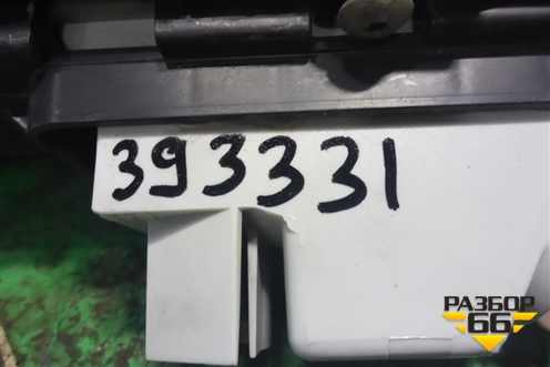 Фонарь в задний бампер центральный для Infiniti Infiniti QX56/QX80 (Z62) с 2010г (Ку икс56/80)