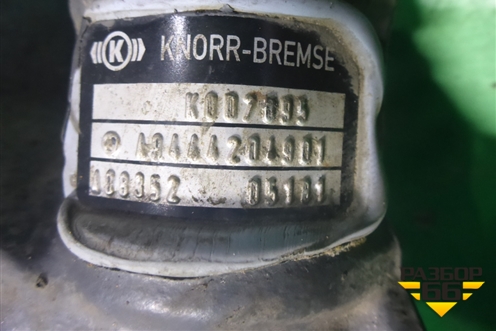 Суппорт передний правый (A9444204901) для Mercedes Benz TRUCK Axor 2 с 2004г (Аксор)
