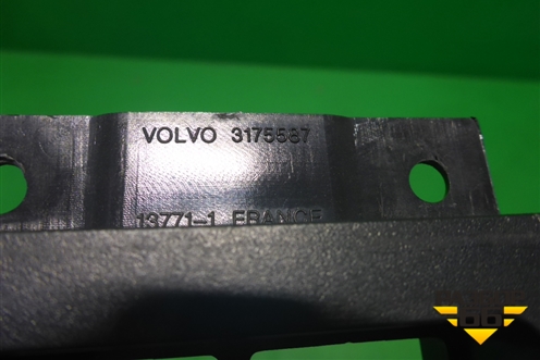 Рамка под кнопки  (3175587) для Volvo TRUCK FM с 2001-2013г (ФМ)