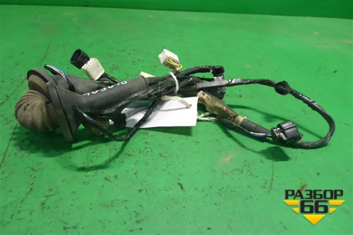 Проводка двери передней правой (MN151097) для Mitsubishi Lancer-9  с 2003-2008г (Лансер)